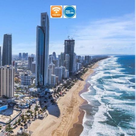 Beachside Apartment In The Heart Of Surfers Paradise - Free Parking โกลด์โคสต์ ภายนอก รูปภาพ