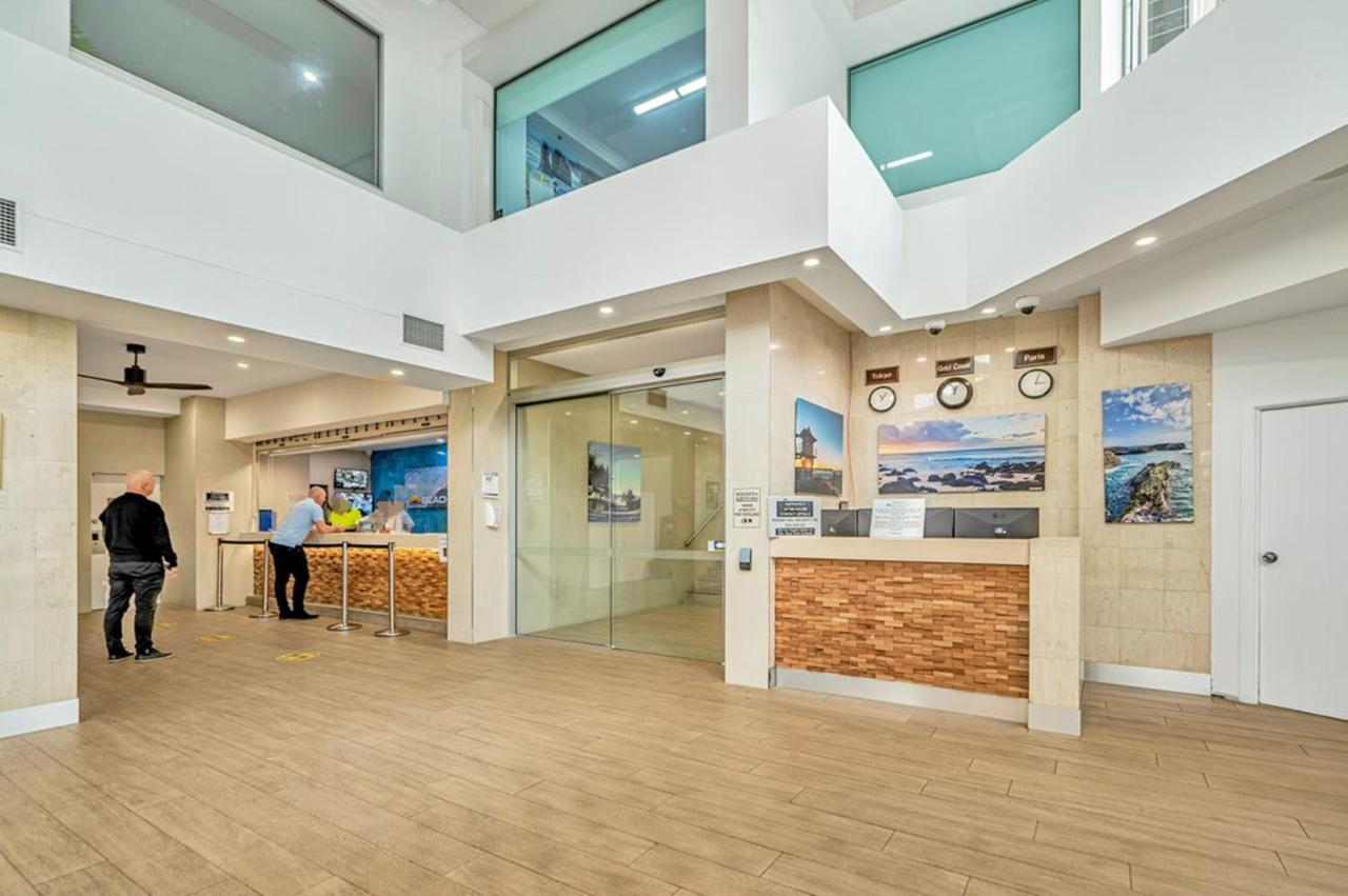 Beachside Apartment In The Heart Of Surfers Paradise - Free Parking โกลด์โคสต์ ภายนอก รูปภาพ