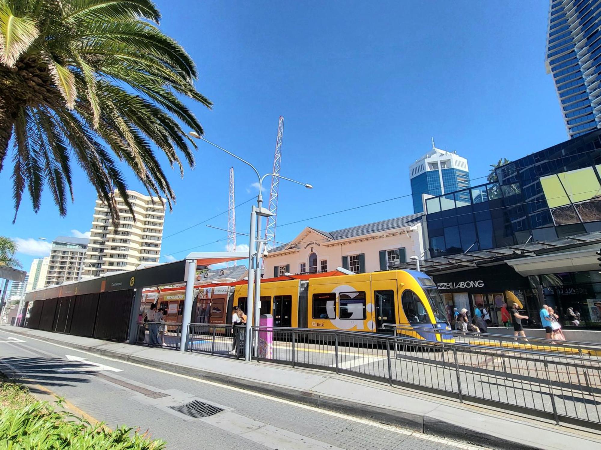 Beachside Apartment In The Heart Of Surfers Paradise - Free Parking โกลด์โคสต์ ภายนอก รูปภาพ
