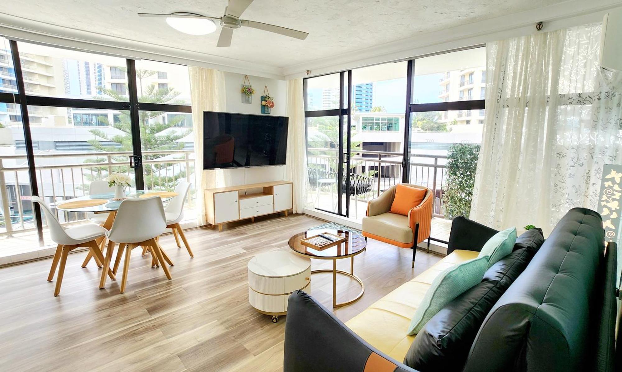 Beachside Apartment In The Heart Of Surfers Paradise - Free Parking โกลด์โคสต์ ภายนอก รูปภาพ